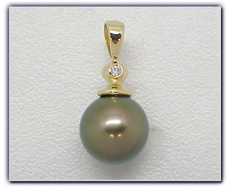 10.5mm Black Pearl Pendant