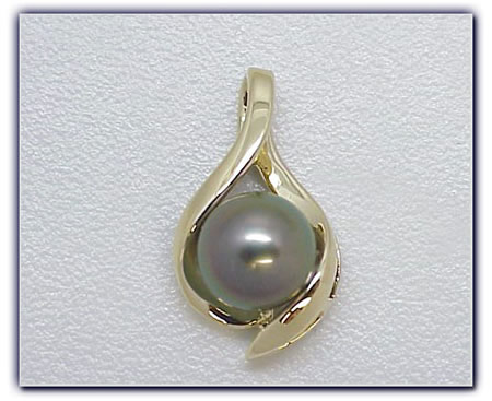 8.5mm Black Pearl Pendant