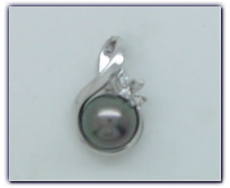 10.5mm Black Pearl Pendant