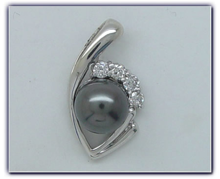 10.25mm Black Pearl Pendant